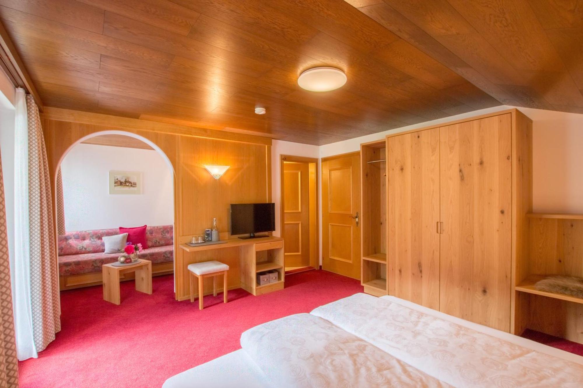 Pension Christophorus Hotel Garni Partenen Extérieur photo