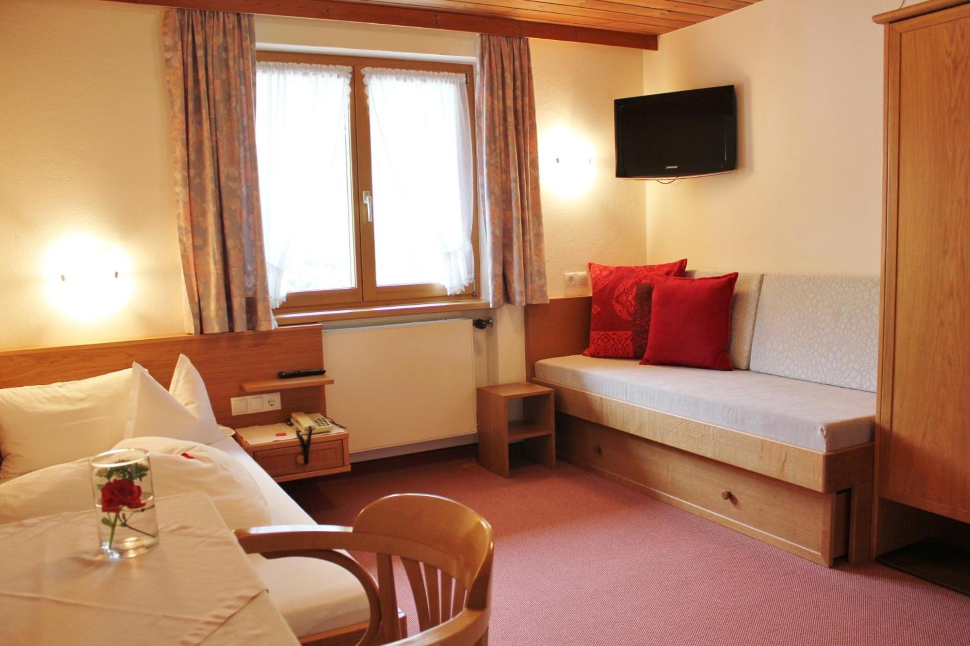 Pension Christophorus Hotel Garni Partenen Extérieur photo